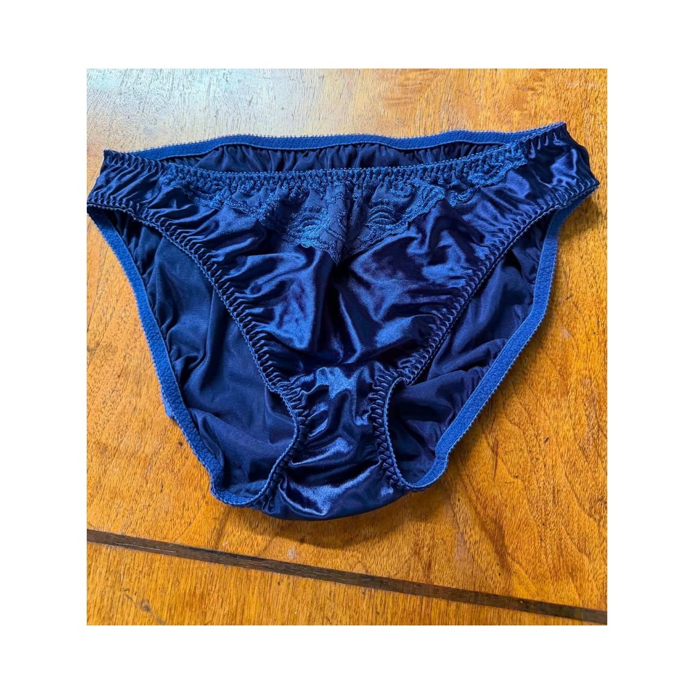 Vtg 90s Vassarette Womens 8 Navy Blue Panties High Cut Brief Lace Trim Satin